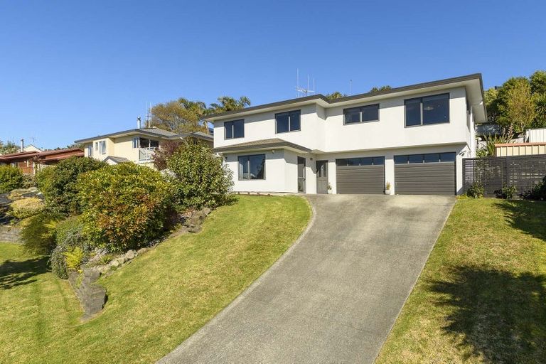 Photo of property in 30 Waipuna Grove, Welcome Bay, Tauranga, 3112