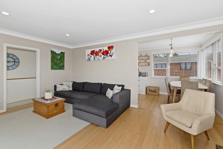 Photo of property in 90 Tiroroa Avenue, Te Atatu South, Auckland, 0610