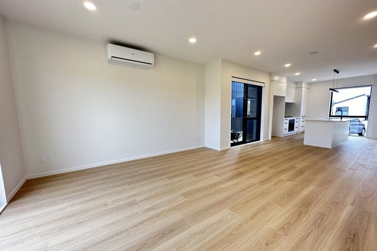 Photo of property in 63 Biokovo Street, Massey, Auckland, 0614