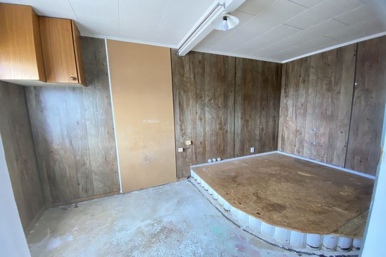 Photo of property in 20 Christmas Road, Manurewa, Auckland, 2102