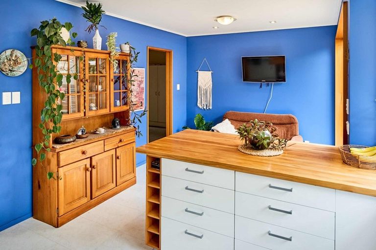 Photo of property in 3 Flint Way, Northland, Wellington, 6012