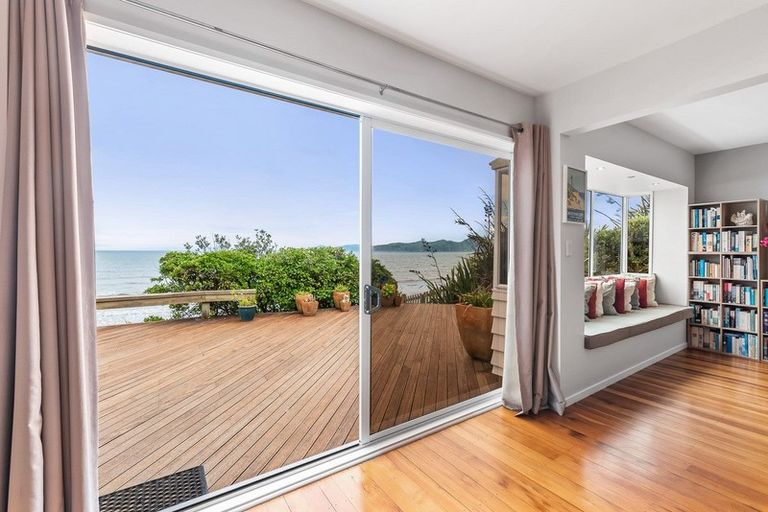 Photo of property in 100 The Esplanade, Raumati South, Paraparaumu, 5032