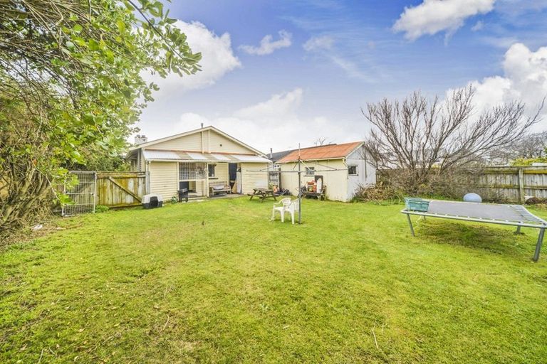 Photo of property in 50 Featherston Street, Takaro, Palmerston North, 4412
