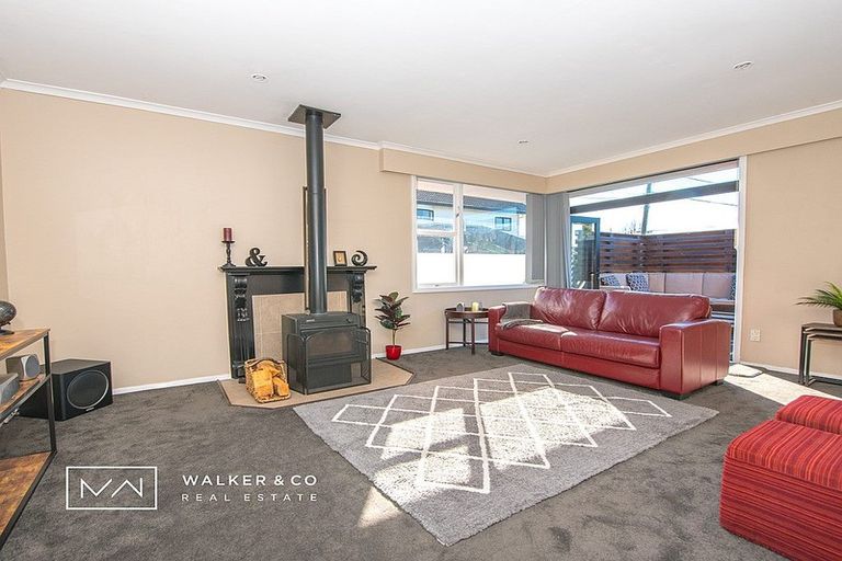 Photo of property in 1/57 Hautana Street, Woburn, Lower Hutt, 5010