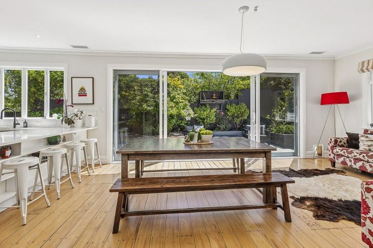 Photo of property in 8 Plymouth Street, Karori, Wellington, 6012