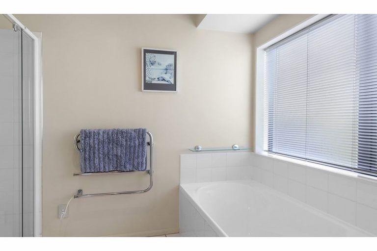 Photo of property in 4 Annaby Drive, Northwood, Christchurch, 8051