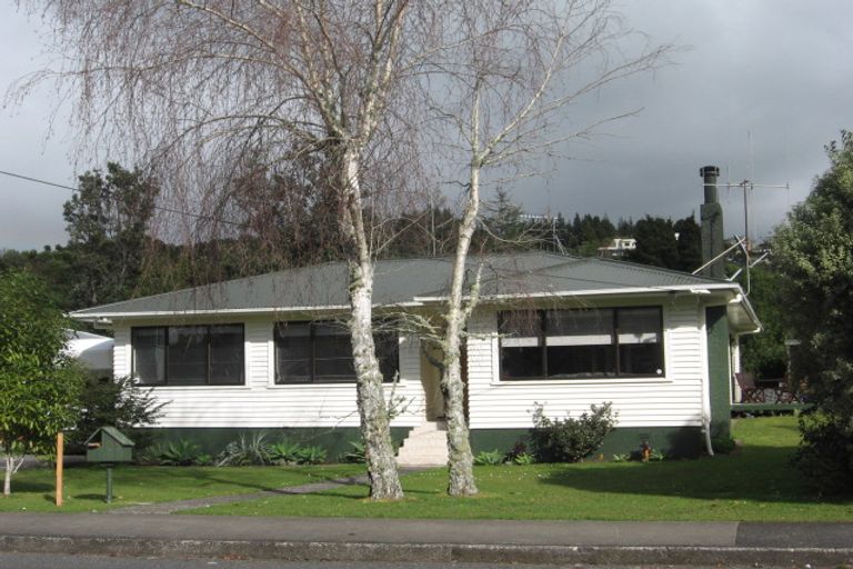 Photo of property in 24 Carr Street, Te Kamo, Whangarei, 0112
