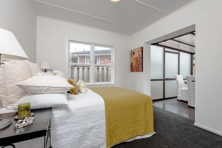 Photo of property in 40 Portadown Avenue, Pakuranga Heights, Auckland, 2010