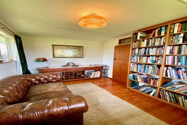 Photo of property in 12 Railway Road, Dunsandel, 7682