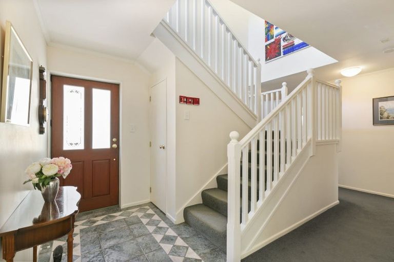 Photo of property in 26a Agra Crescent, Khandallah, Wellington, 6035