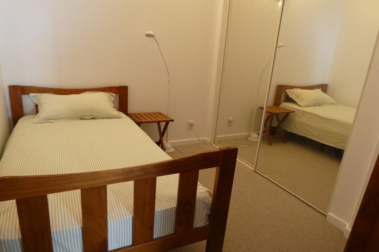 Photo of property in De Vere Apartments, 4/23 Tennyson Street, Te Aro, Wellington, 6011