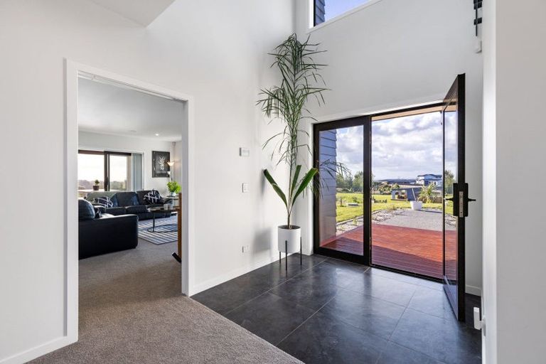 Photo of property in 3 Lealands Lane, Aokautere, Palmerston North, 4471