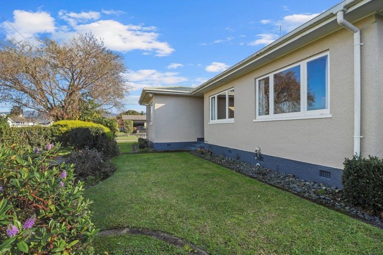 Photo of property in 64 Beach Road, Katikati, 3129