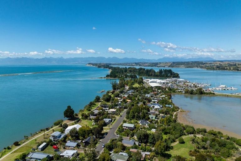 Photo of property in 105 Trewavas Street, Motueka, 7120