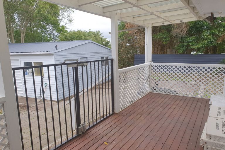 Photo of property in 15 Cargill Street, Papakura, 2110