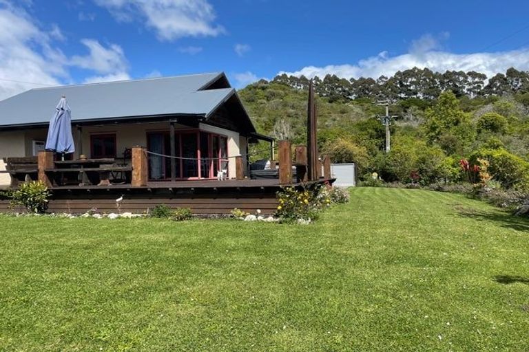 Photo of property in 19 Haile Lane, Pohara, Takaka, 7183