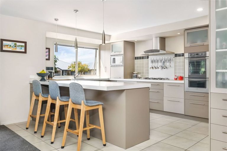 Photo of property in 12 Marguerite Place, Aidanfield, Christchurch, 8025