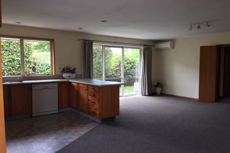 Photo of property in 2/395 Ilam Road, Bryndwr, Christchurch, 8053