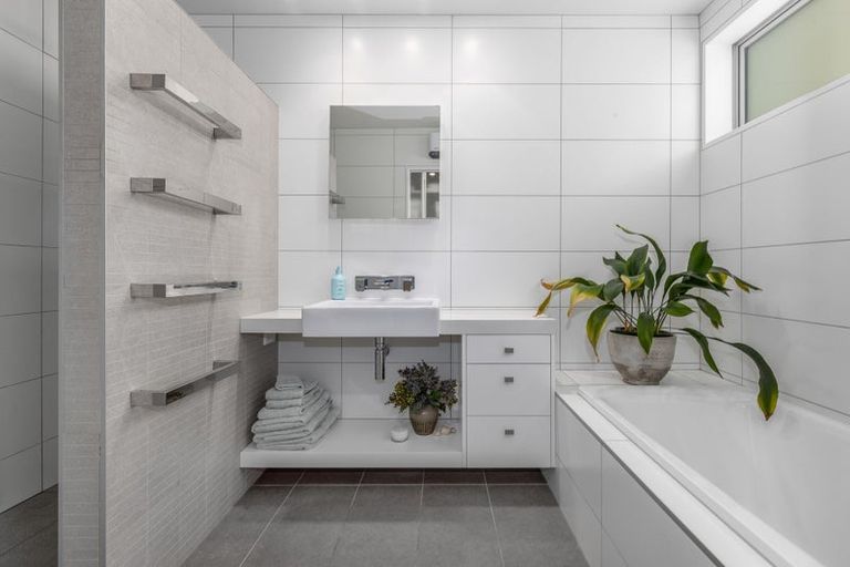 Photo of property in 86 Emerald Glen Road, Paekakariki, 5032