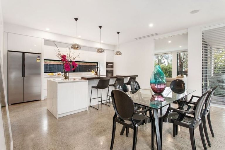 Photo of property in 79 Fendalton Road, Fendalton, Christchurch, 8014