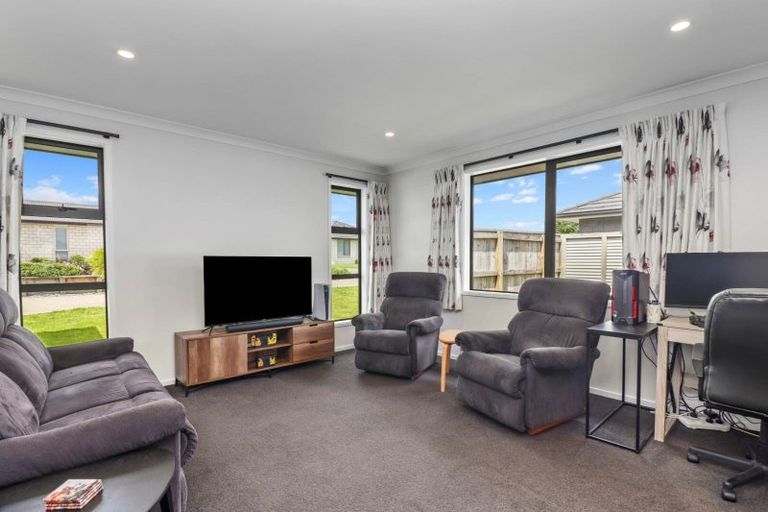 Photo of property in 22c Clive Road, Katikati, 3129