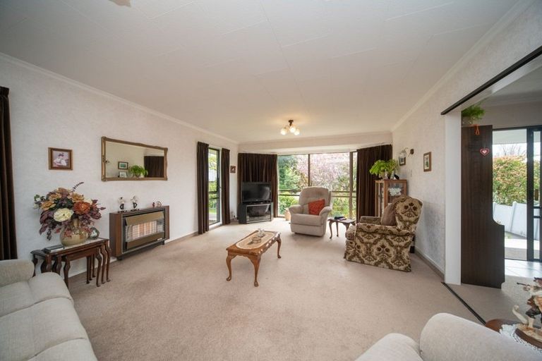 Photo of property in 3 Phoenix Avenue, Hokowhitu, Palmerston North, 4410