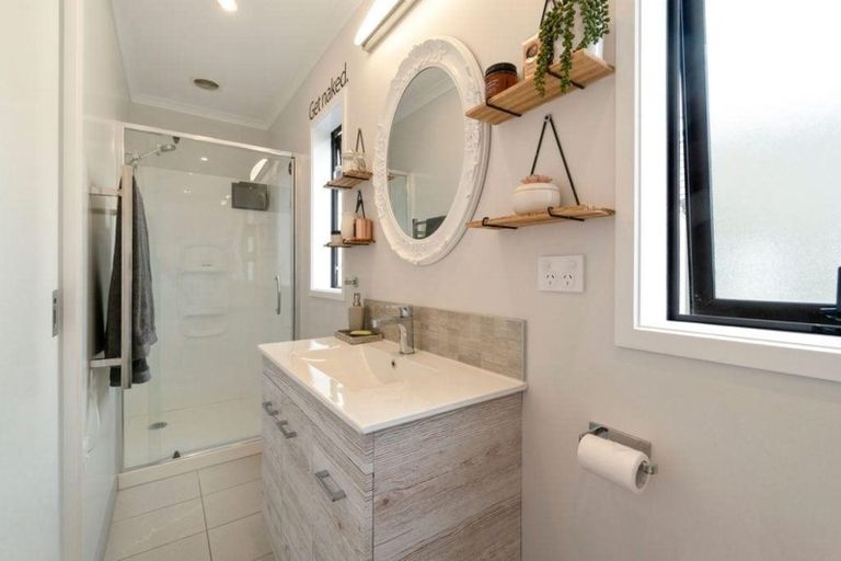 Photo of property in 4 Tuatua Road, Hobsonville, Auckland, 0616