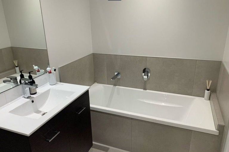 Photo of property in 13 Rangihina Road, Hobsonville, Auckland, 0616