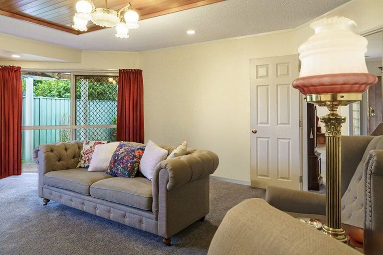 Photo of property in 11b Cheval Place, Taradale, Napier, 4112