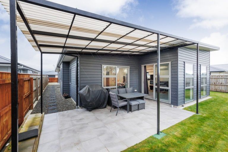 Photo of property in 12 Ivy Lane, Kelvin Grove, Palmerston North, 4414