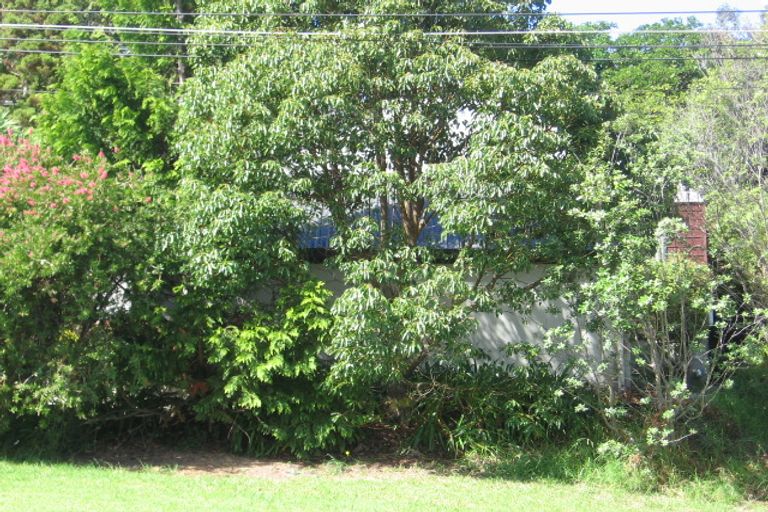 Photo of property in 47 Seaton Road, Murrays Bay, Auckland, 0630