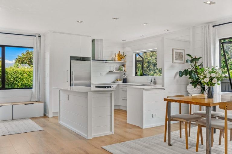 Photo of property in 31 Crampton Court, Orewa, 0931