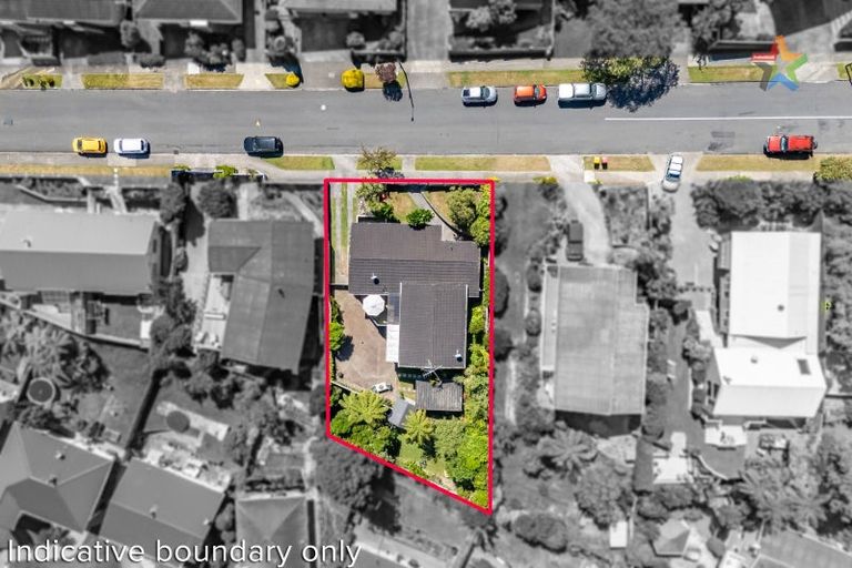 Photo of property in 8 Summit Road, Fairfield, Lower Hutt, 5011