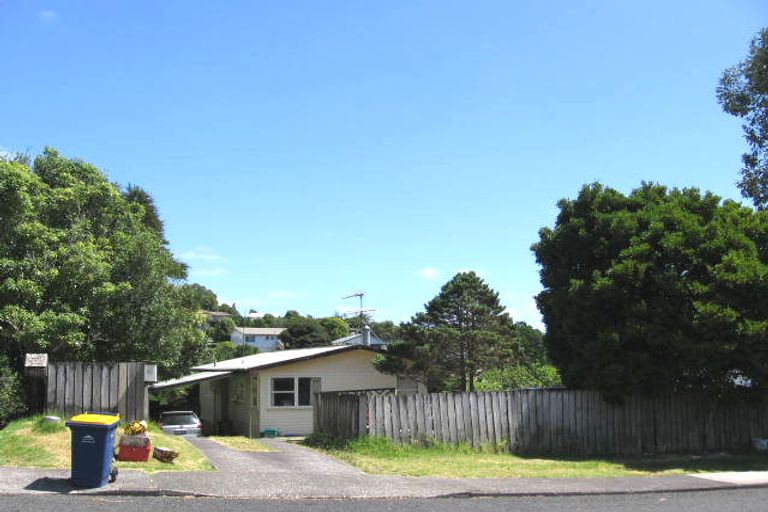 Photo of property in 63 Stott Avenue, Birkdale, Auckland, 0626
