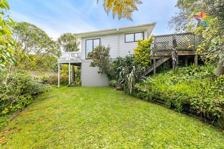 Photo of property in 42 Matuhi Street, Tirohanga, Lower Hutt, 5010