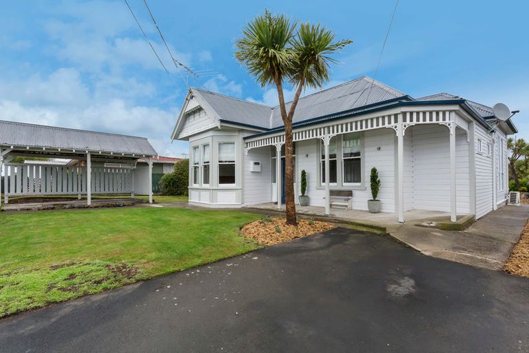 Photo of property in 84 Tomahawk Road, Andersons Bay, Dunedin, 9013