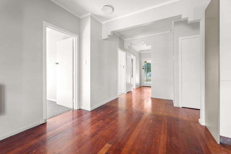 Photo of property in 1/42 Overton Road, Papatoetoe, Auckland, 2025