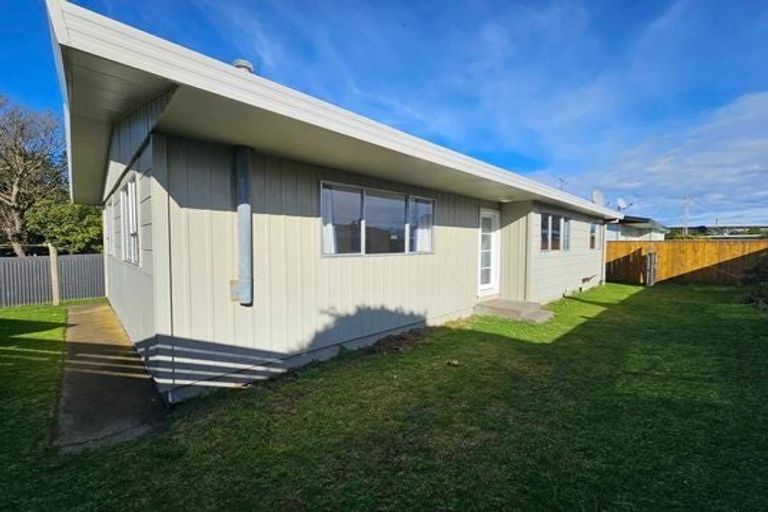 Photo of property in 90a Karaka Street, Castlecliff, Whanganui, 4501