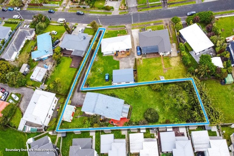 Photo of property in 10 Kapuka Road, Mangere Bridge, Auckland, 2022