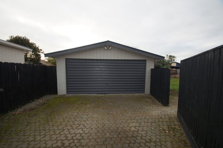 Photo of property in 39 Middlepark Road, Sockburn, Christchurch, 8042
