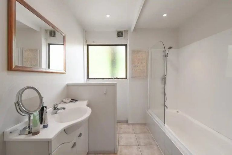 Photo of property in 3 Ridge Road, Lake Okareka, Rotorua, 3076