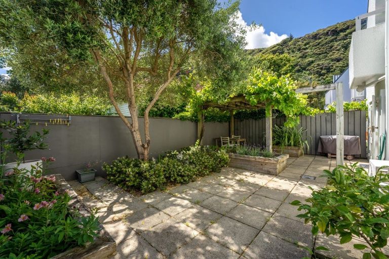 Photo of property in 11/354 Muritai Road, Eastbourne, Lower Hutt, 5013