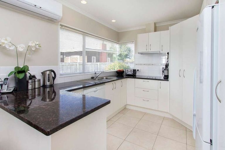 Photo of property in 34b Vincent Street, Howick, Auckland, 2014