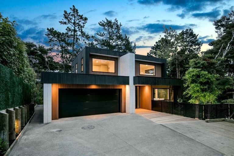 Photo of property in 21b Churchouse Road, Greenhithe, Auckland, 0632