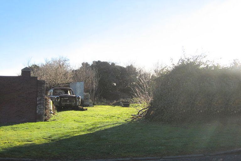 Photo of property in 14 Anne Street, Winton, 9720