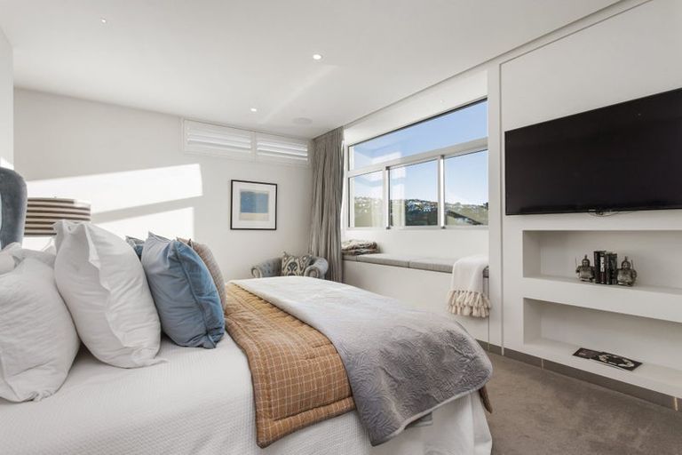 Photo of property in 6 Gazelle Lane, Redcliffs, Christchurch, 8081