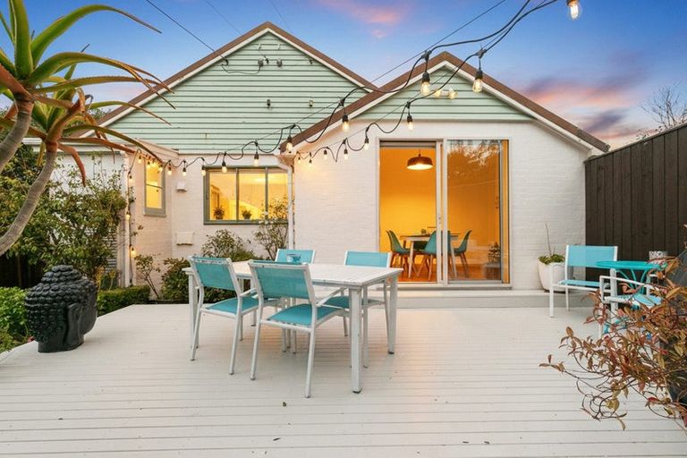 Photo of property in 21 Hindmarsh Street, Johnsonville, Wellington, 6037