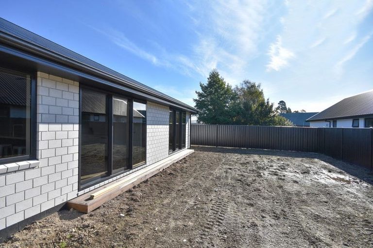 Photo of property in 44 Constitution Avenue, Milton, 9220