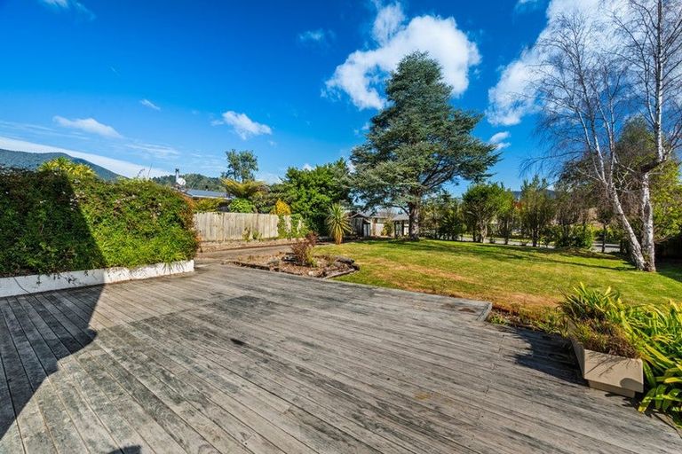 Photo of property in 29 Ranui Street, Waikawa, Picton, 7220