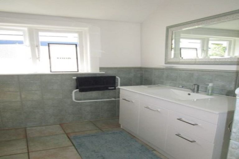 Photo of property in 37 Carlton Mill Road, Merivale, Christchurch, 8014